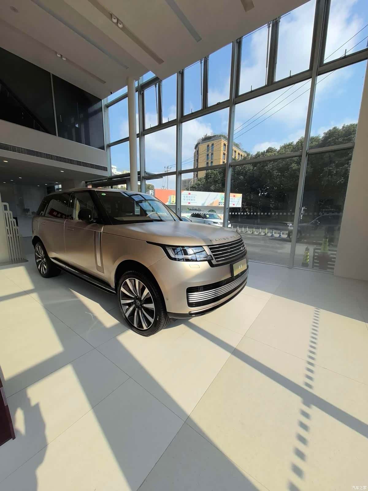 Land Rover Range Rover, 1900 3