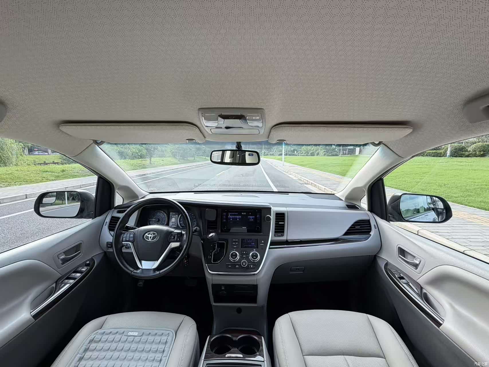 Toyota Sienna, 2017 16