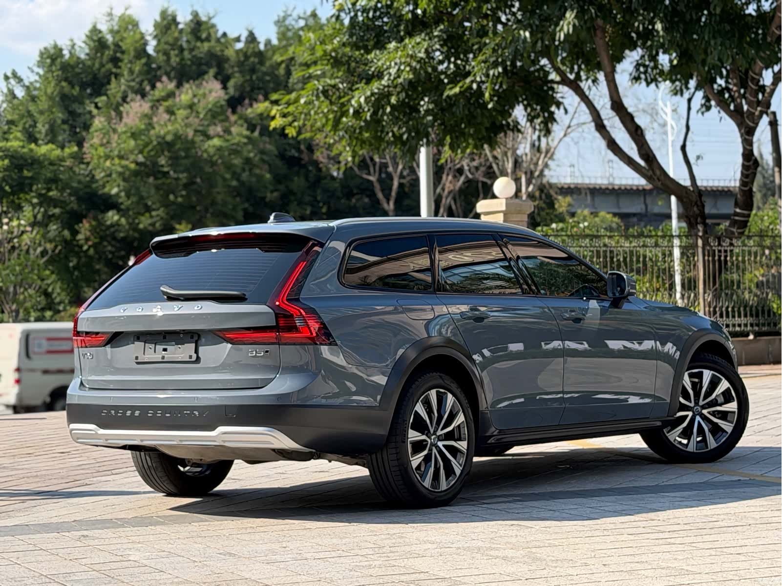 Volvo V90, 2021 16
