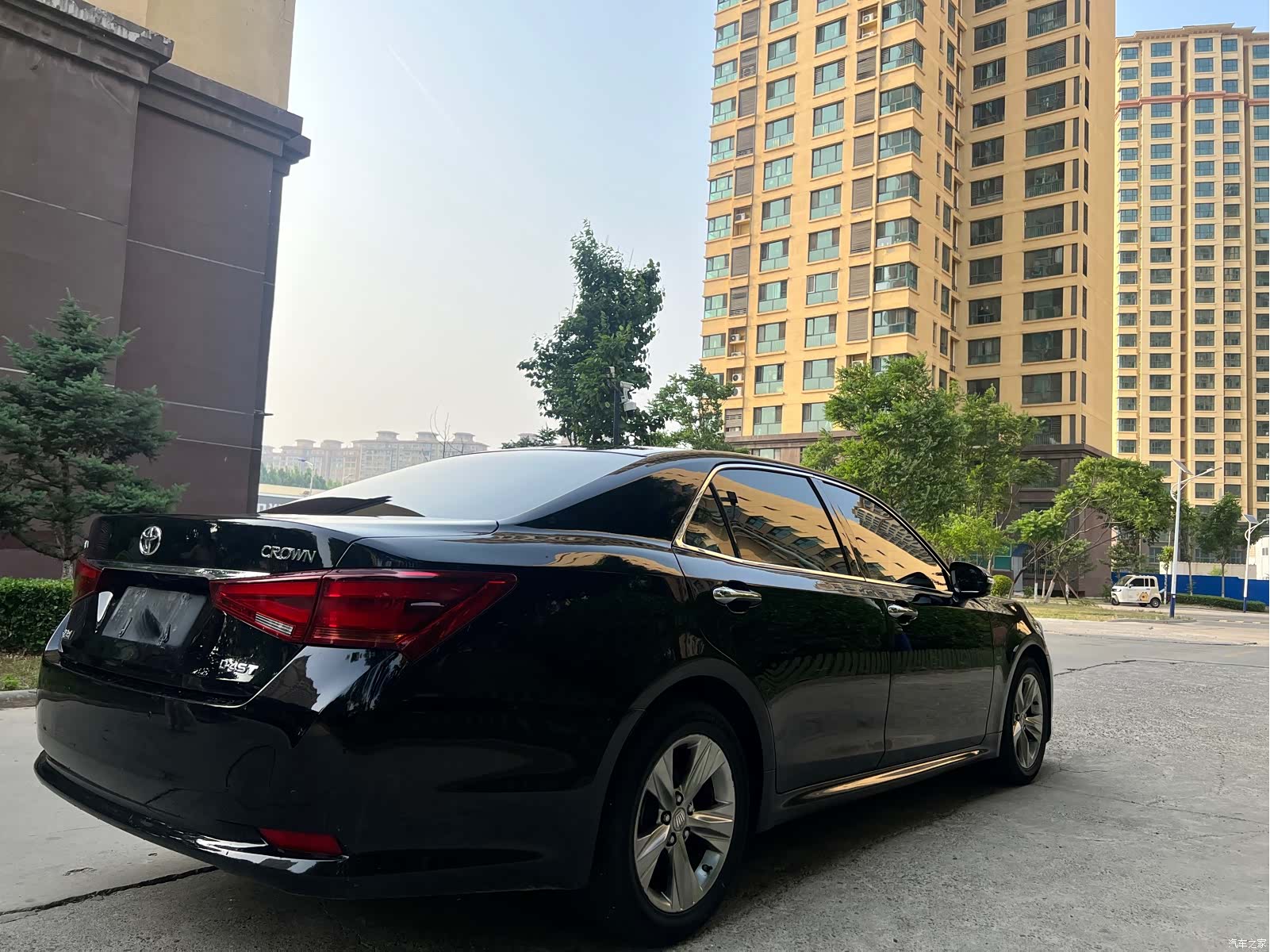Toyota Crown, 2016 4