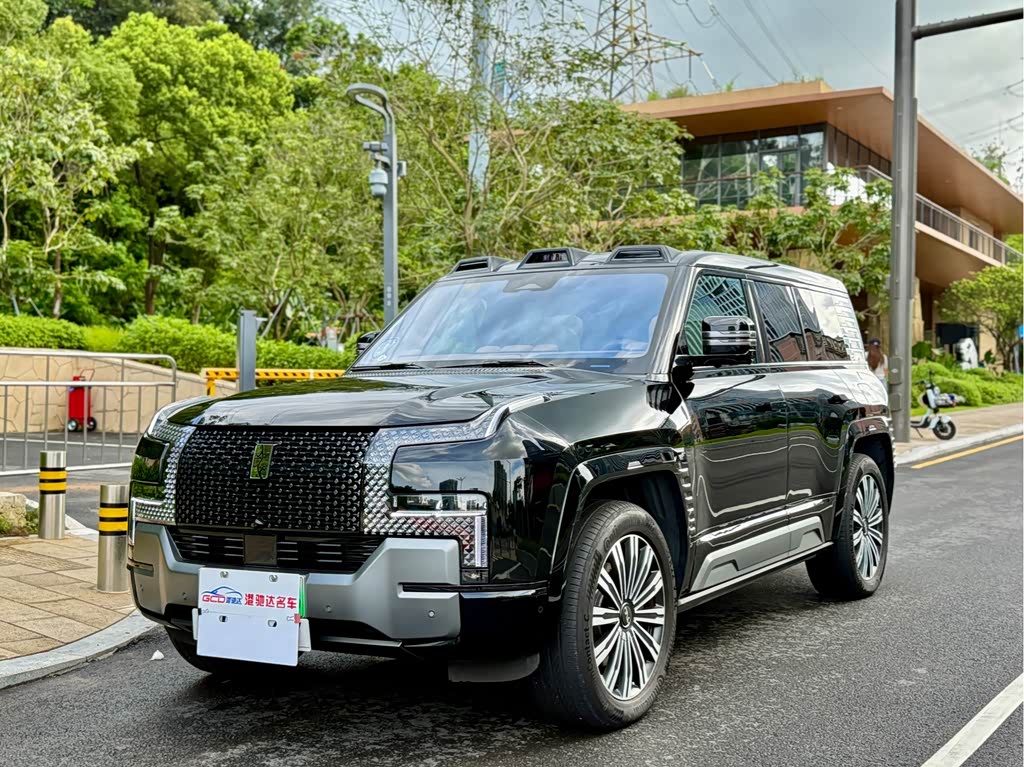 Yangwang U8