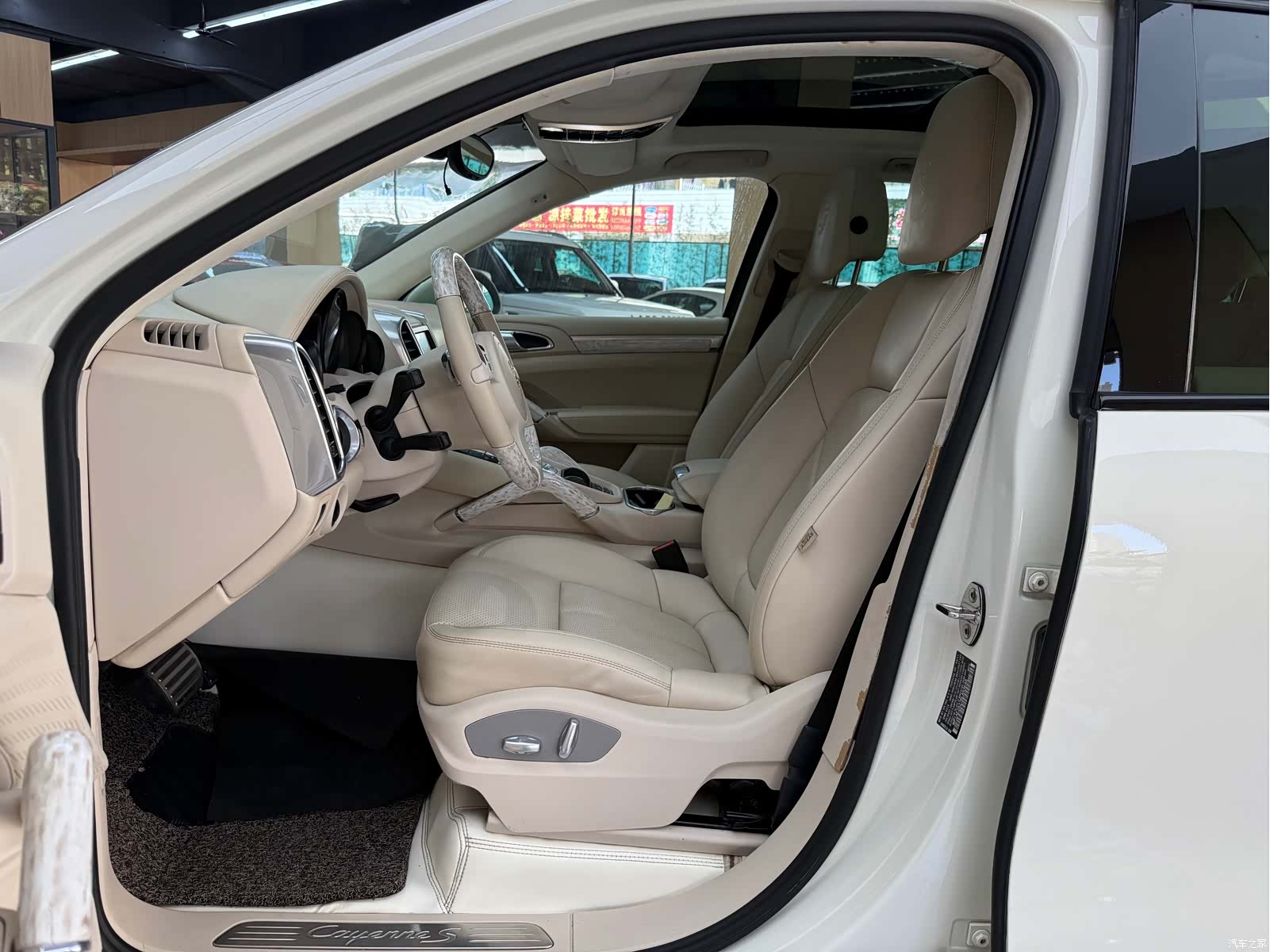 Porsche Cayenne, 2011 13