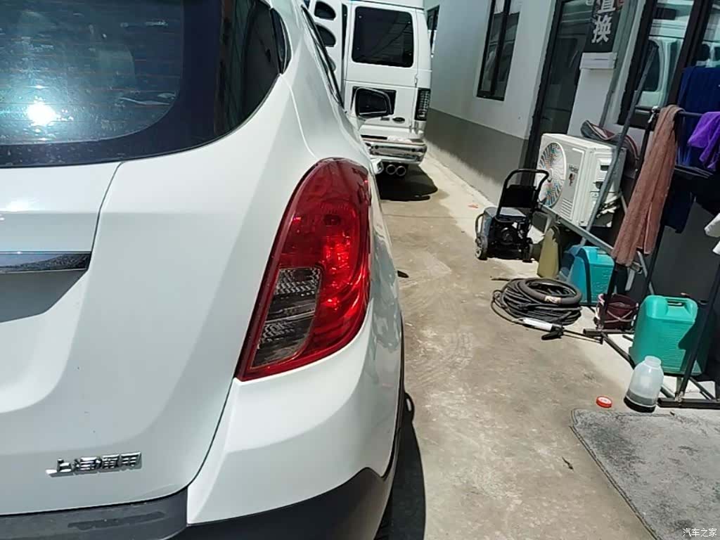 Buick Encore, 2015 24