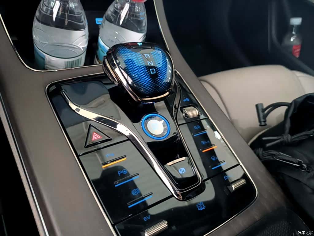 BYD Han, 2025 14