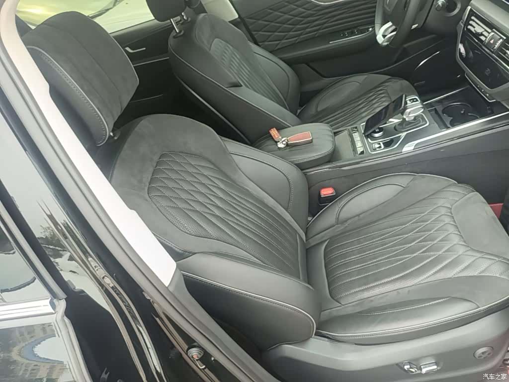 Hongqi HS5, 2023 25