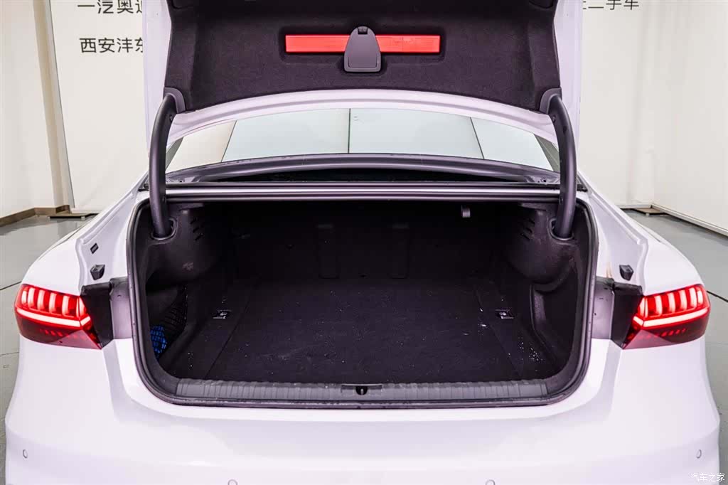 Audi A7L, 2022 8