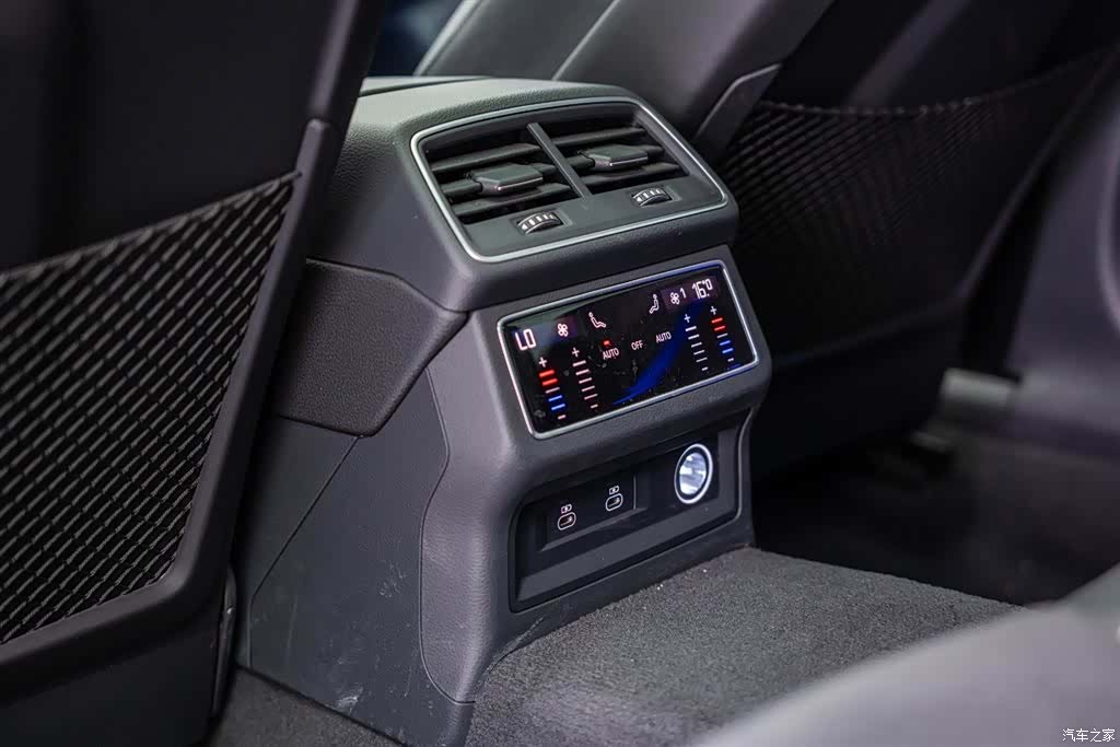 Audi A7L, 2022 16