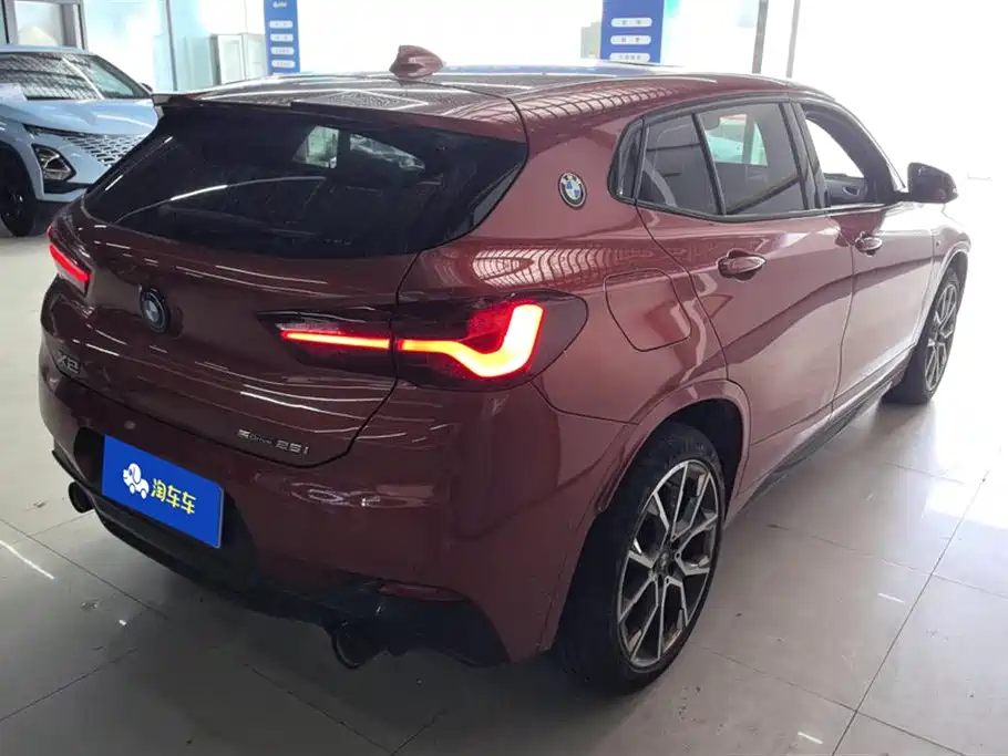 BMW X2