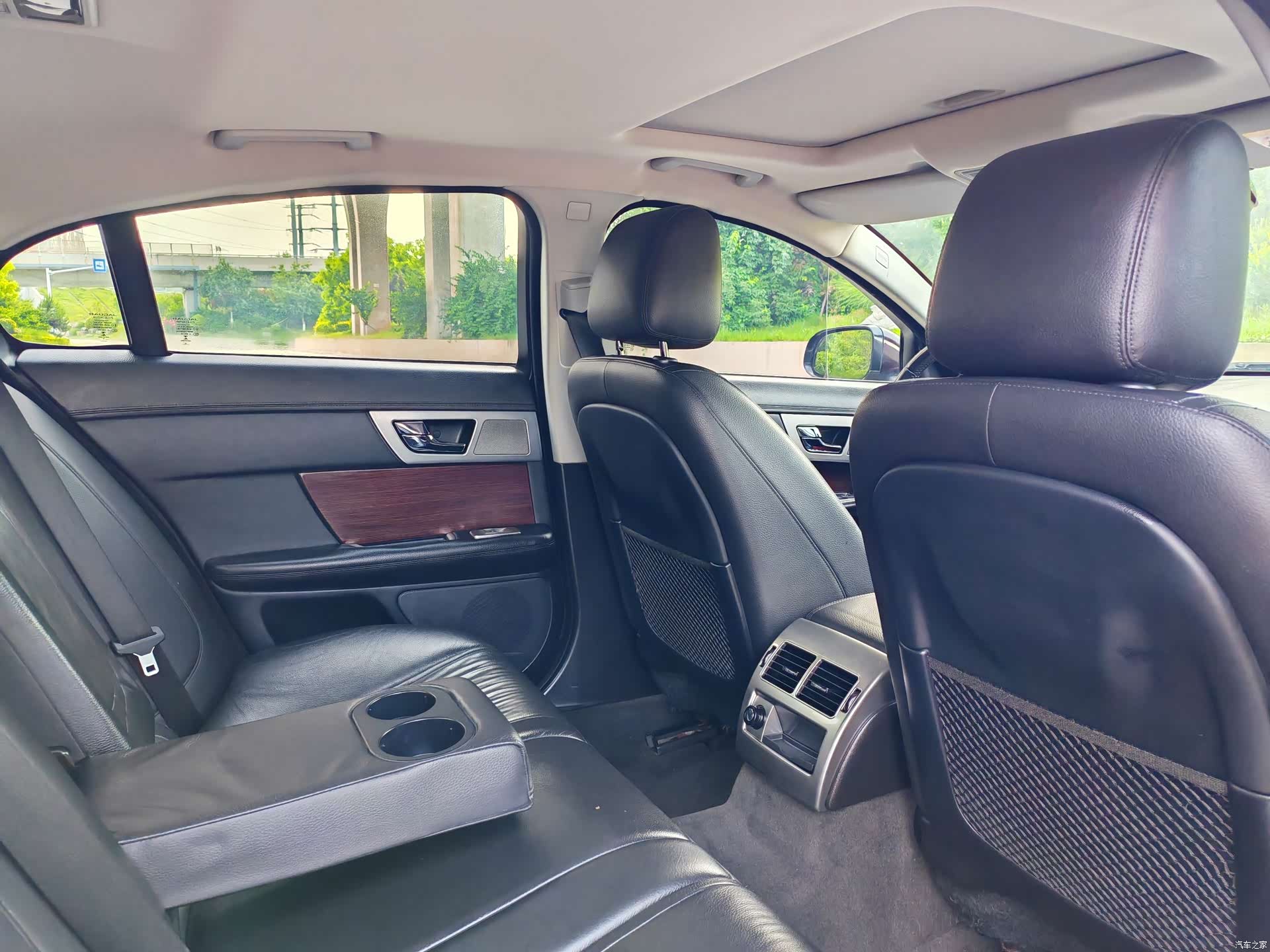 Jaguar XF, 2015 19