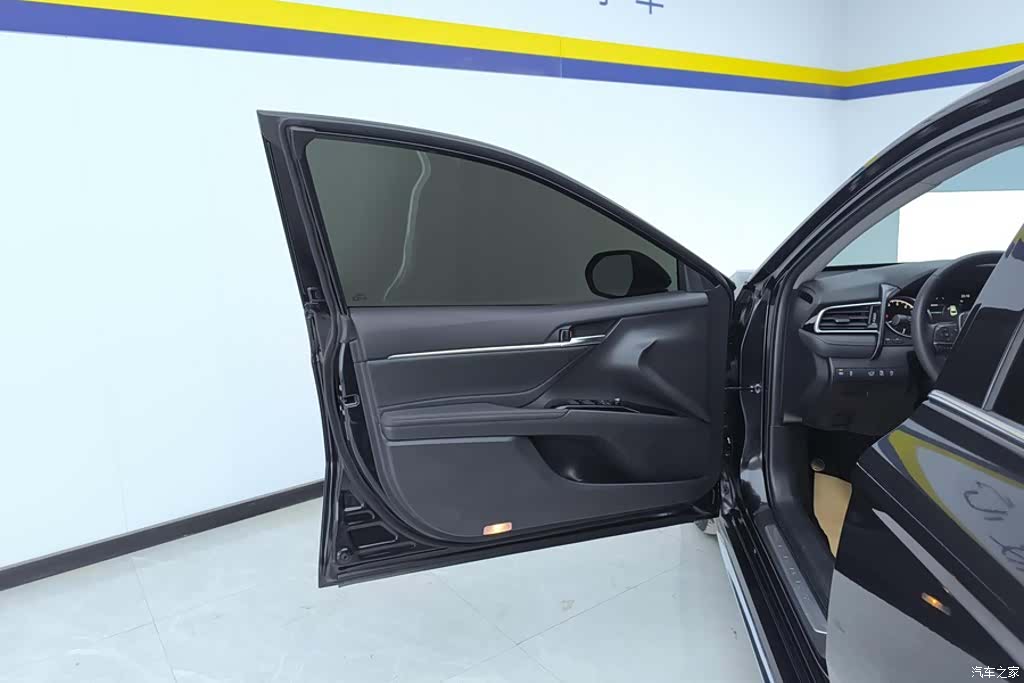 Toyota Camry, 2023 7
