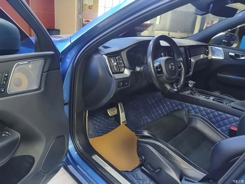 Volvo XC60, 2018 16