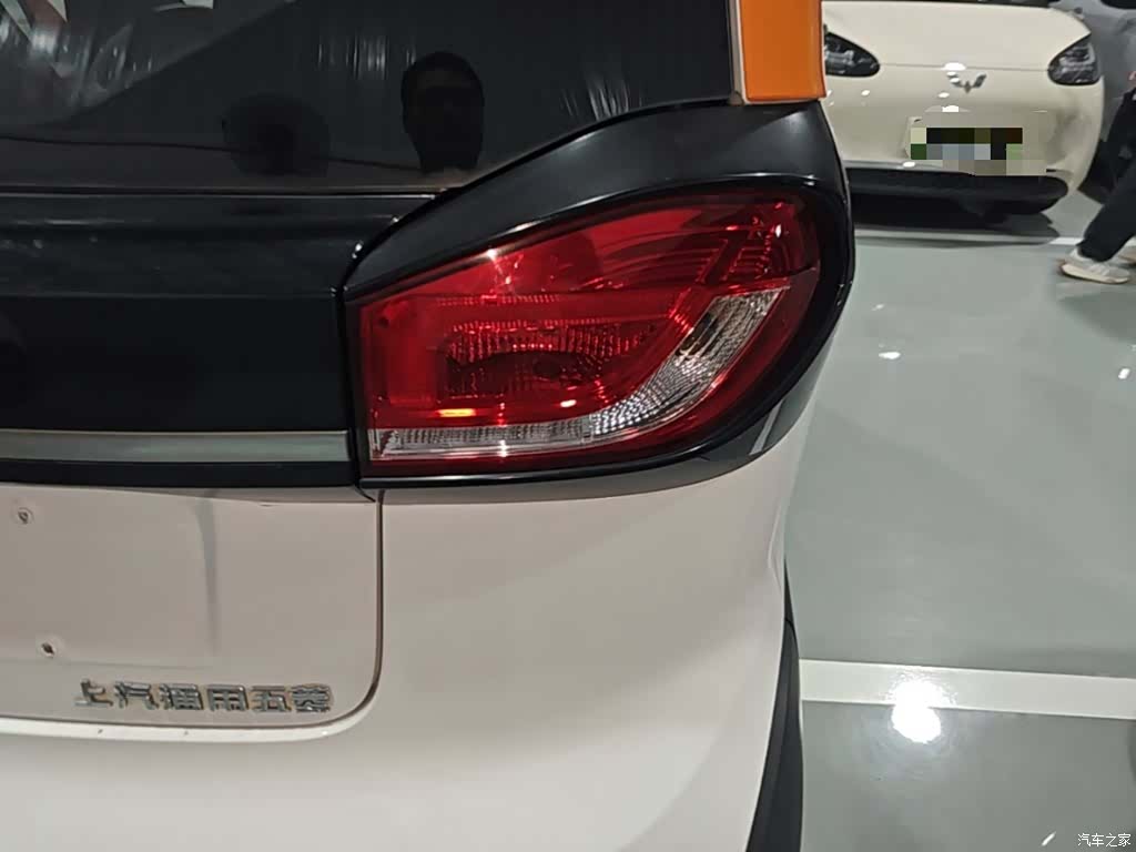 Wuling E100, 2019 8