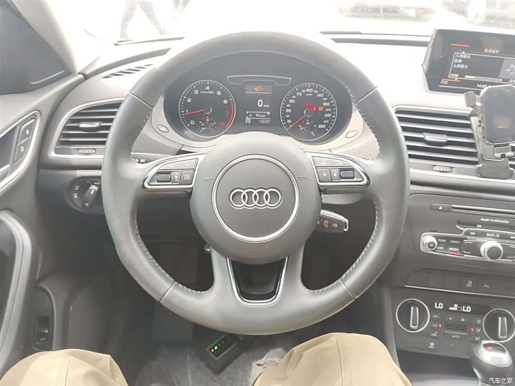 Audi Q3, 2018 11