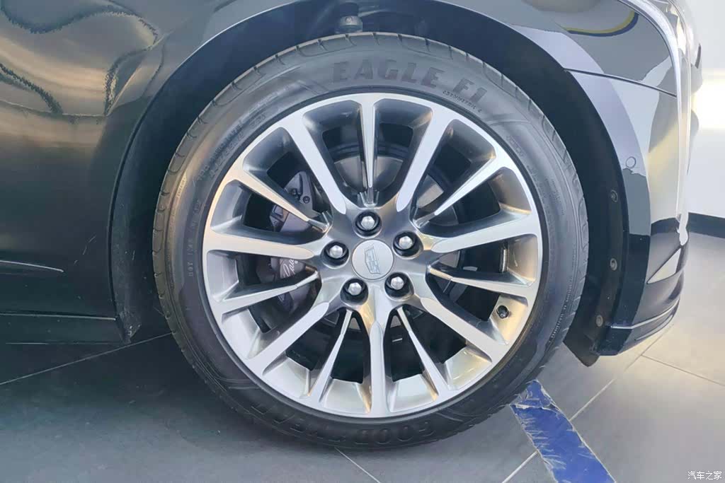 Cadillac CT6, 2023 6