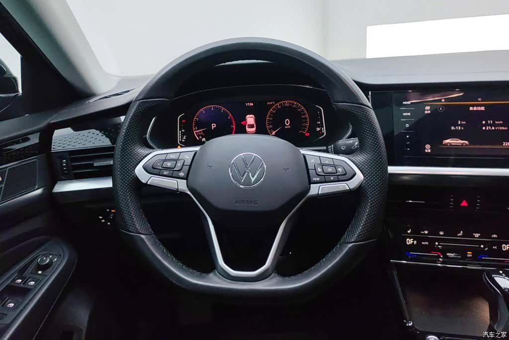 Volkswagen Passat, 2022 15