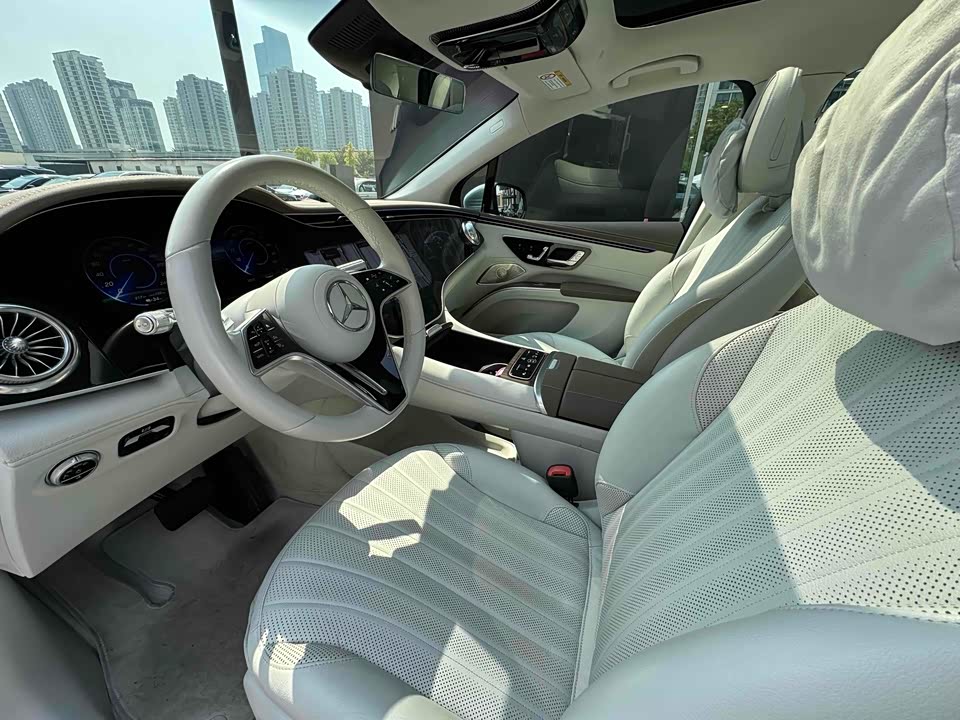 Mercedes-Benz EQS