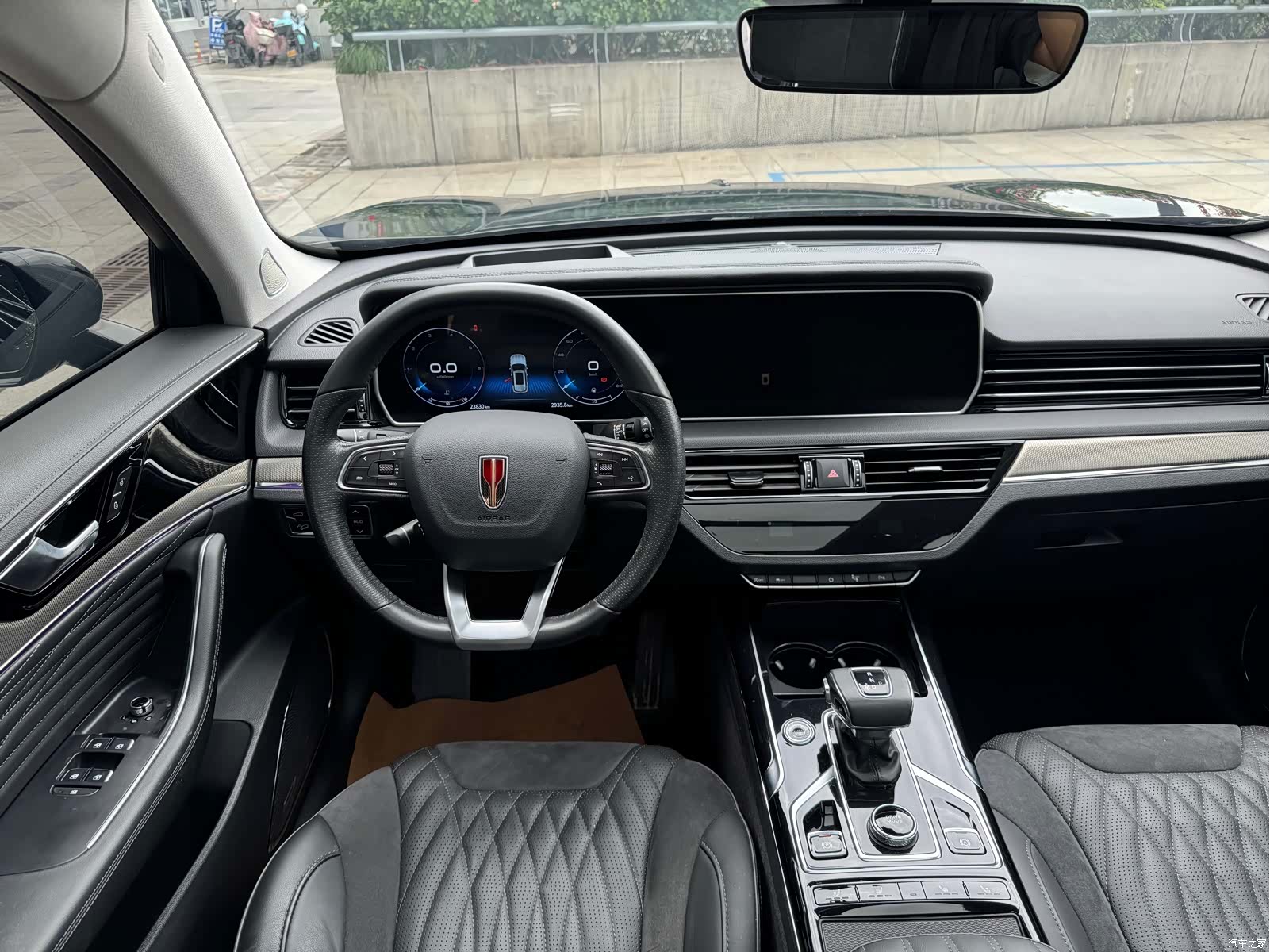 Hongqi HS5, 2022 14