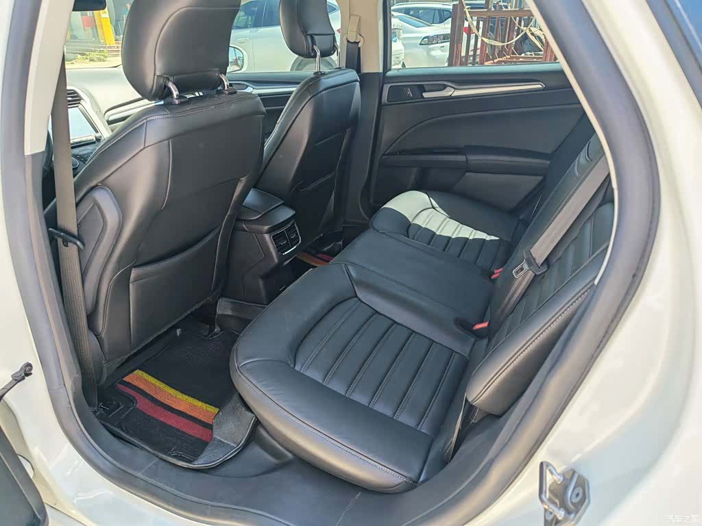 Ford Mondeo, 2015 13