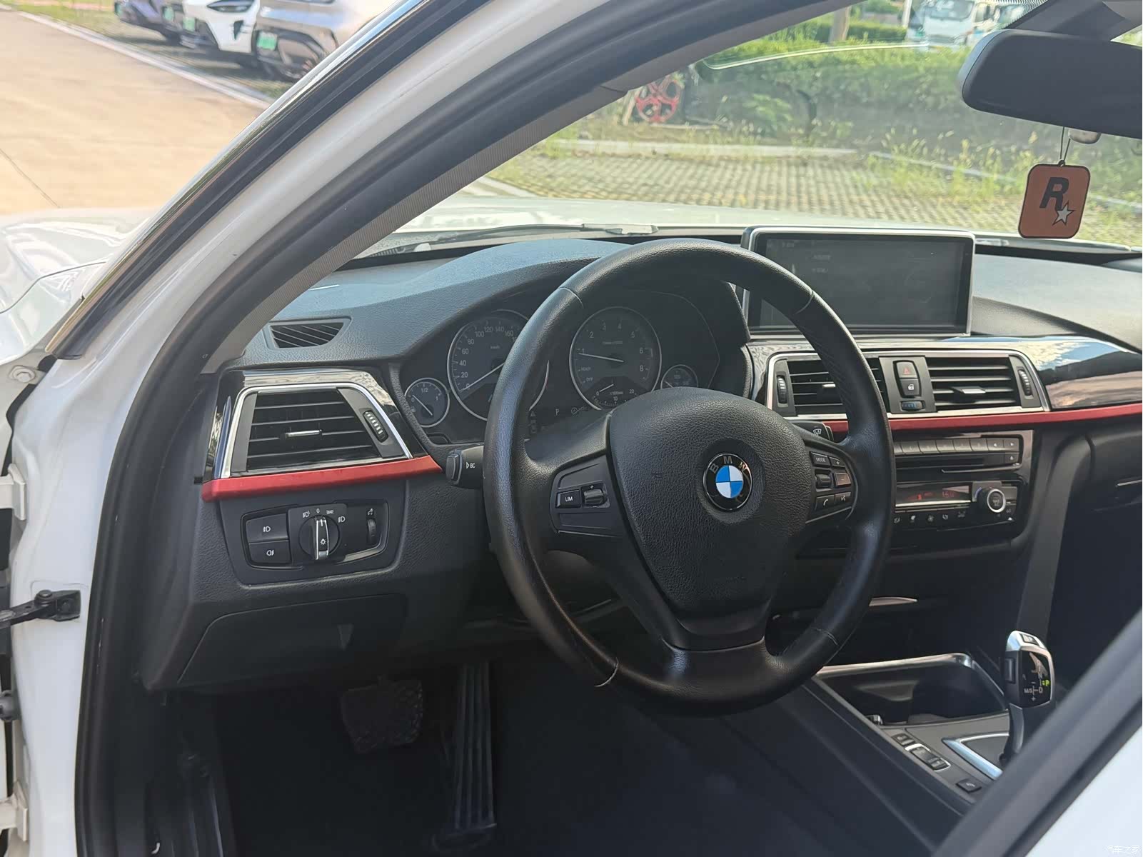 BMW 3 Series, 2013 11