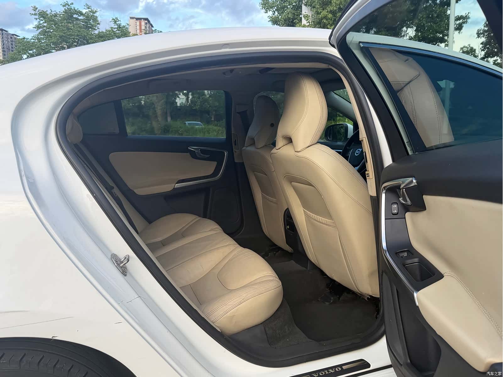Volvo S60, 2014 17