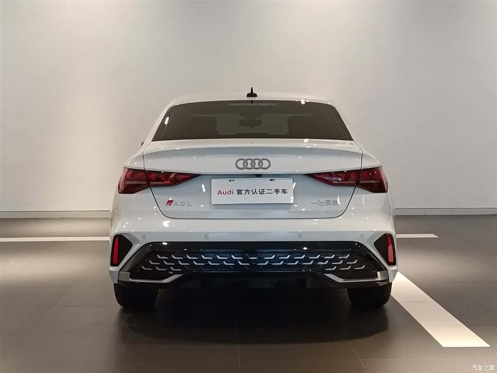 Audi Flying Spur, 2025 все фото