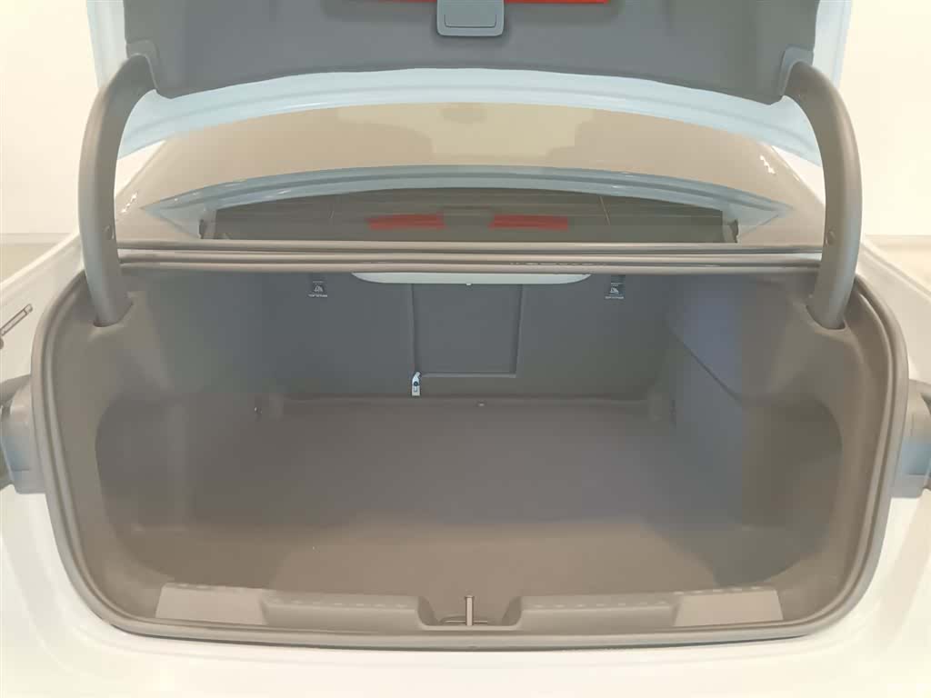 Audi Flying Spur, 2025 9