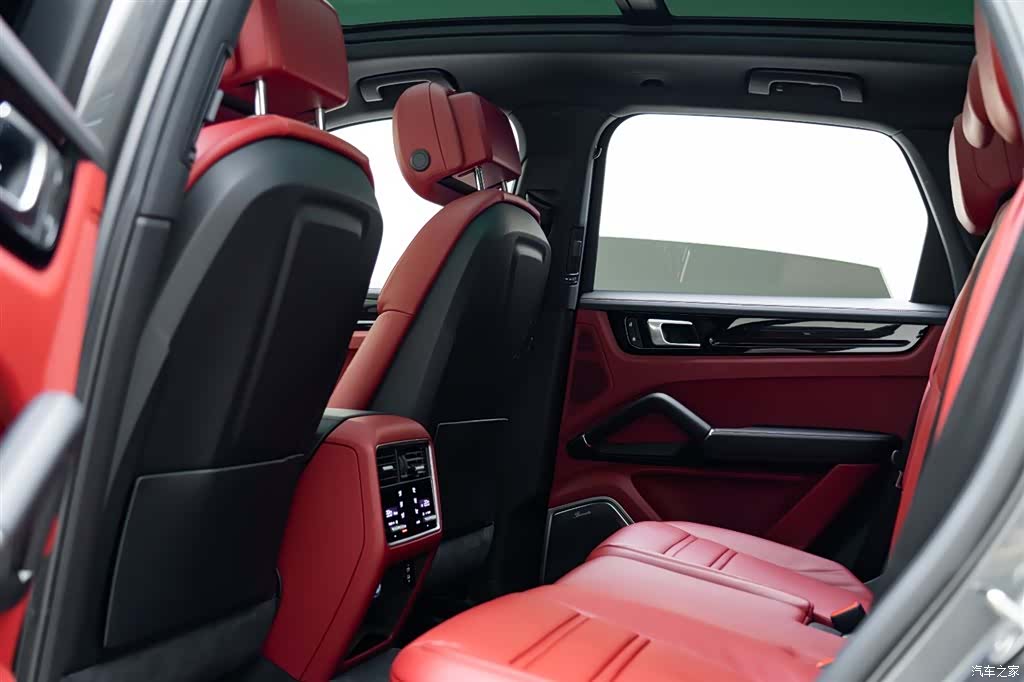 Porsche Cayenne, 2022 12