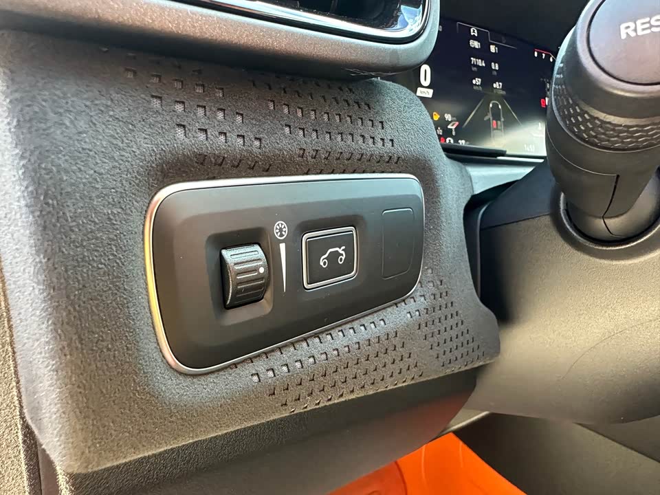 Lynk & Co 02 Hatchback