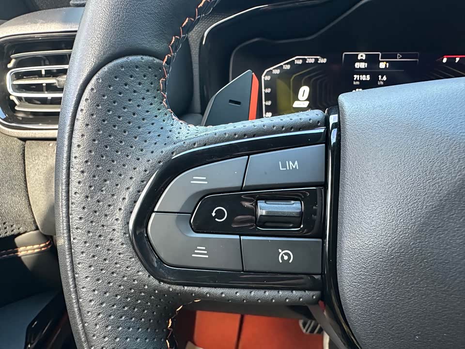 Lynk & Co 02 Hatchback