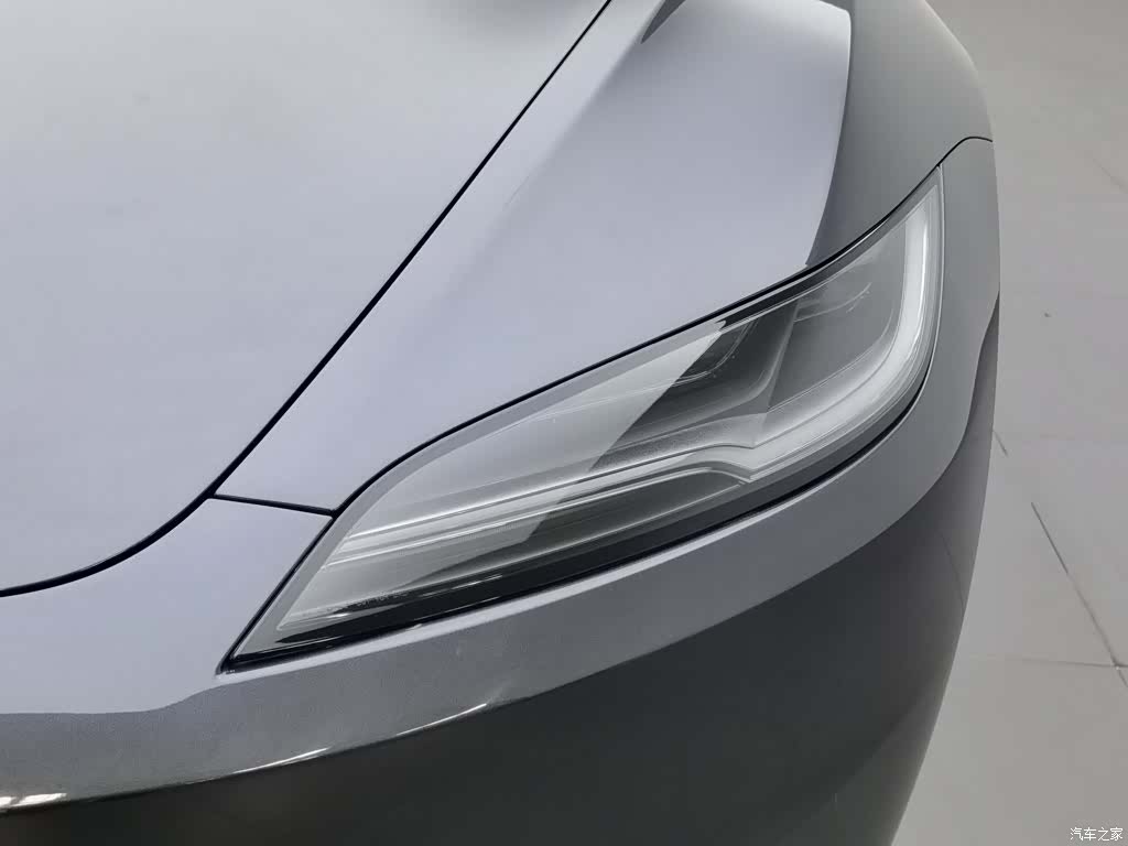 Tesla Model 3, 2024 7