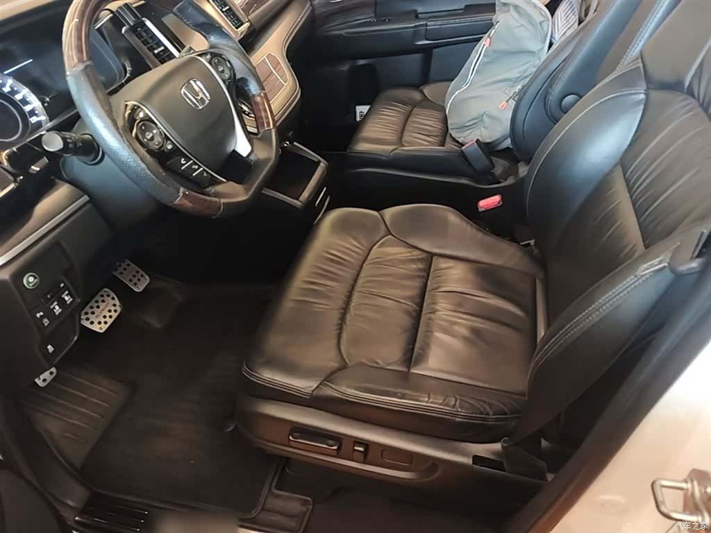 Honda Elysion, 2017 15