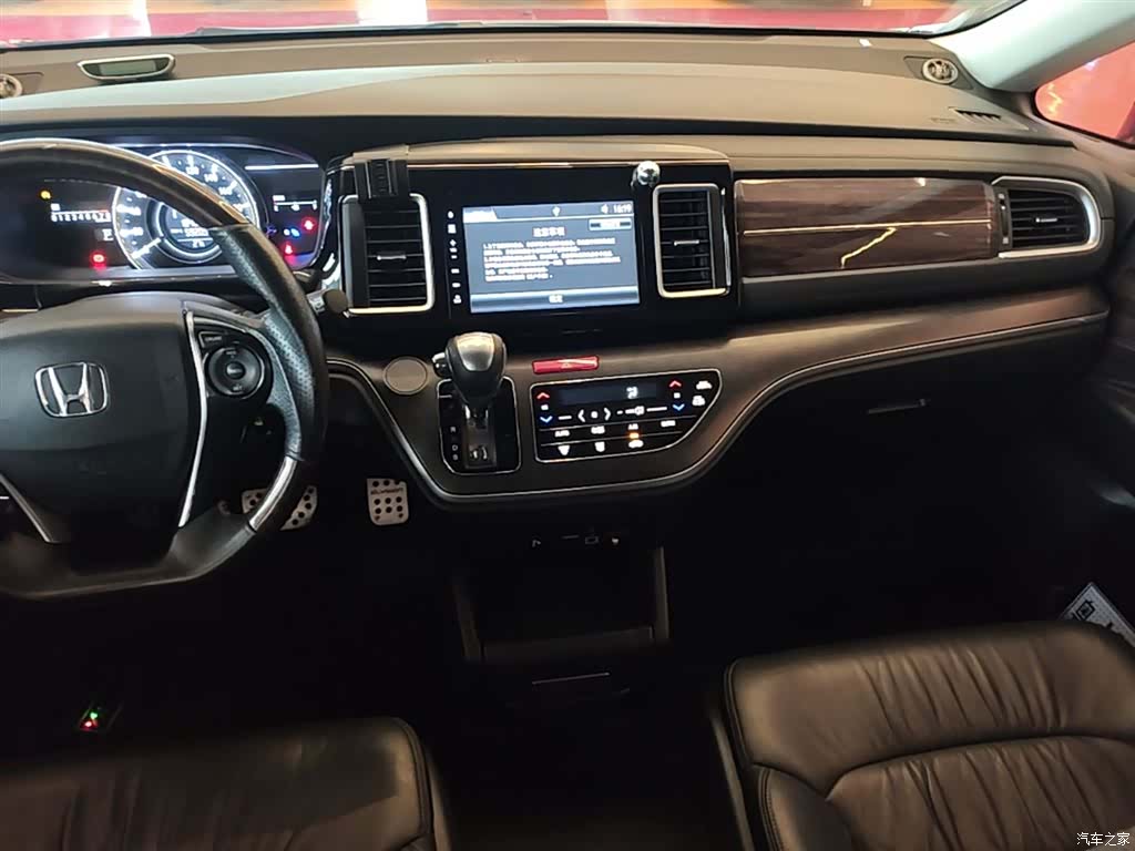 Honda Elysion, 2017 13