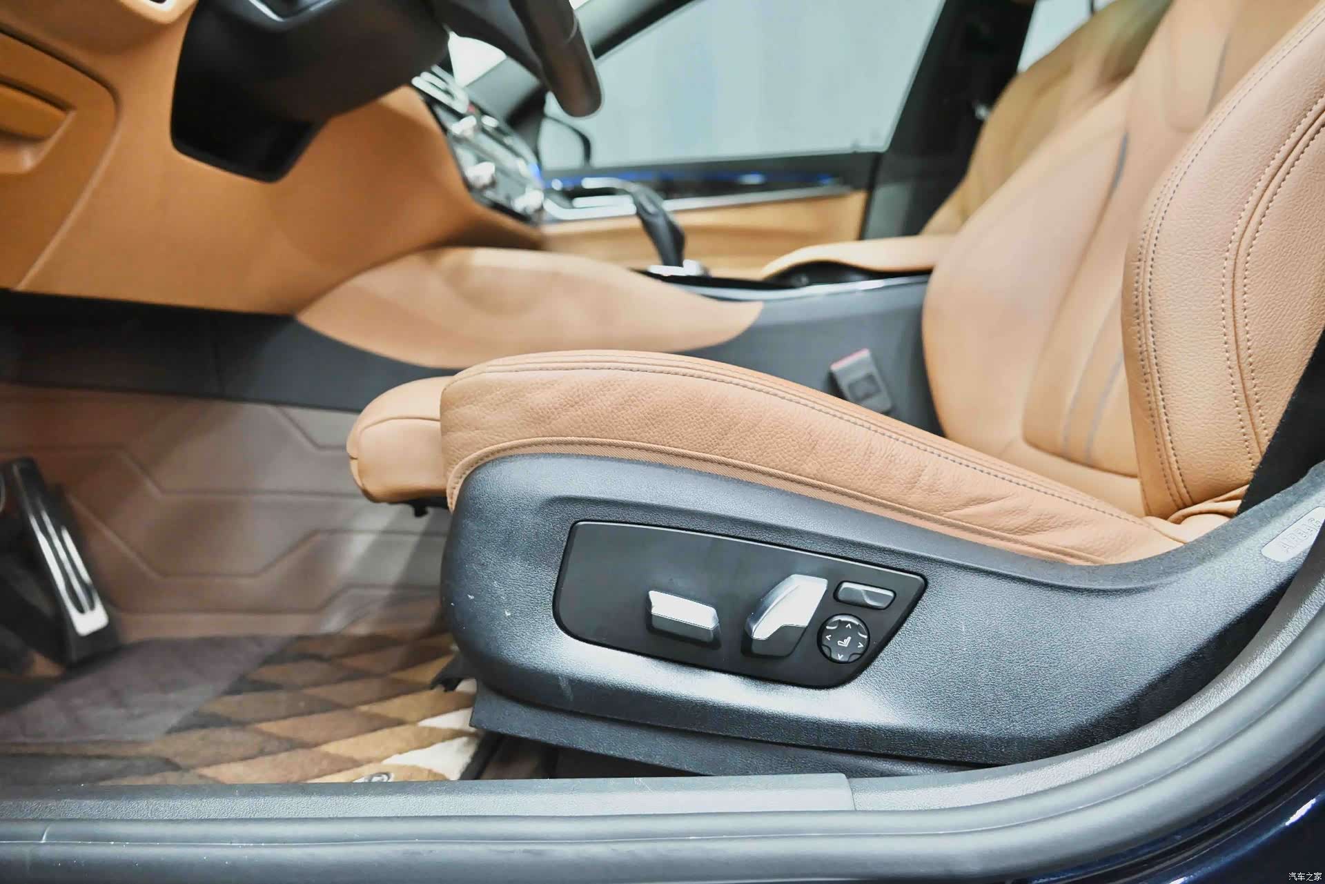 BMW 6 Series GT, 2024 33