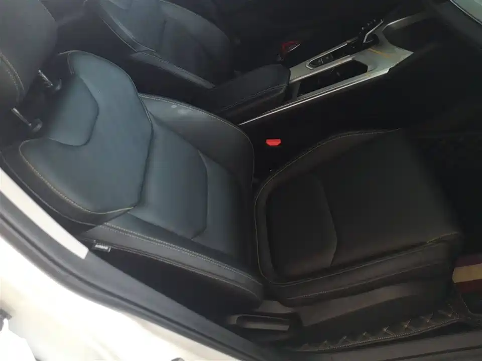 Geely Emgrand L HiP Geely Emgrand L HiP