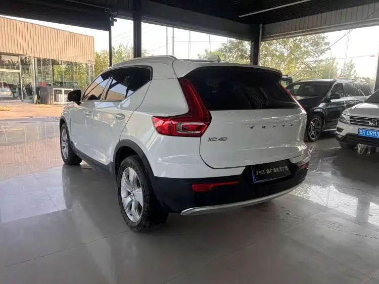 Volvo XC40