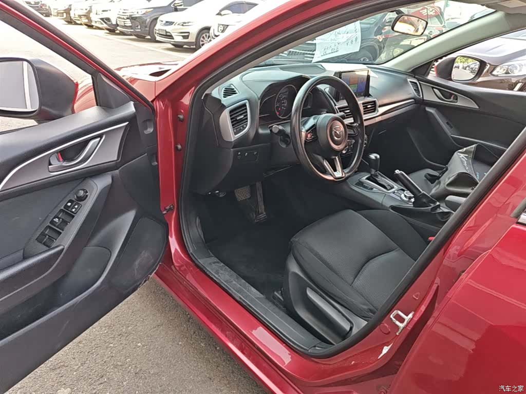 Mazda Mazda3, 2017 16