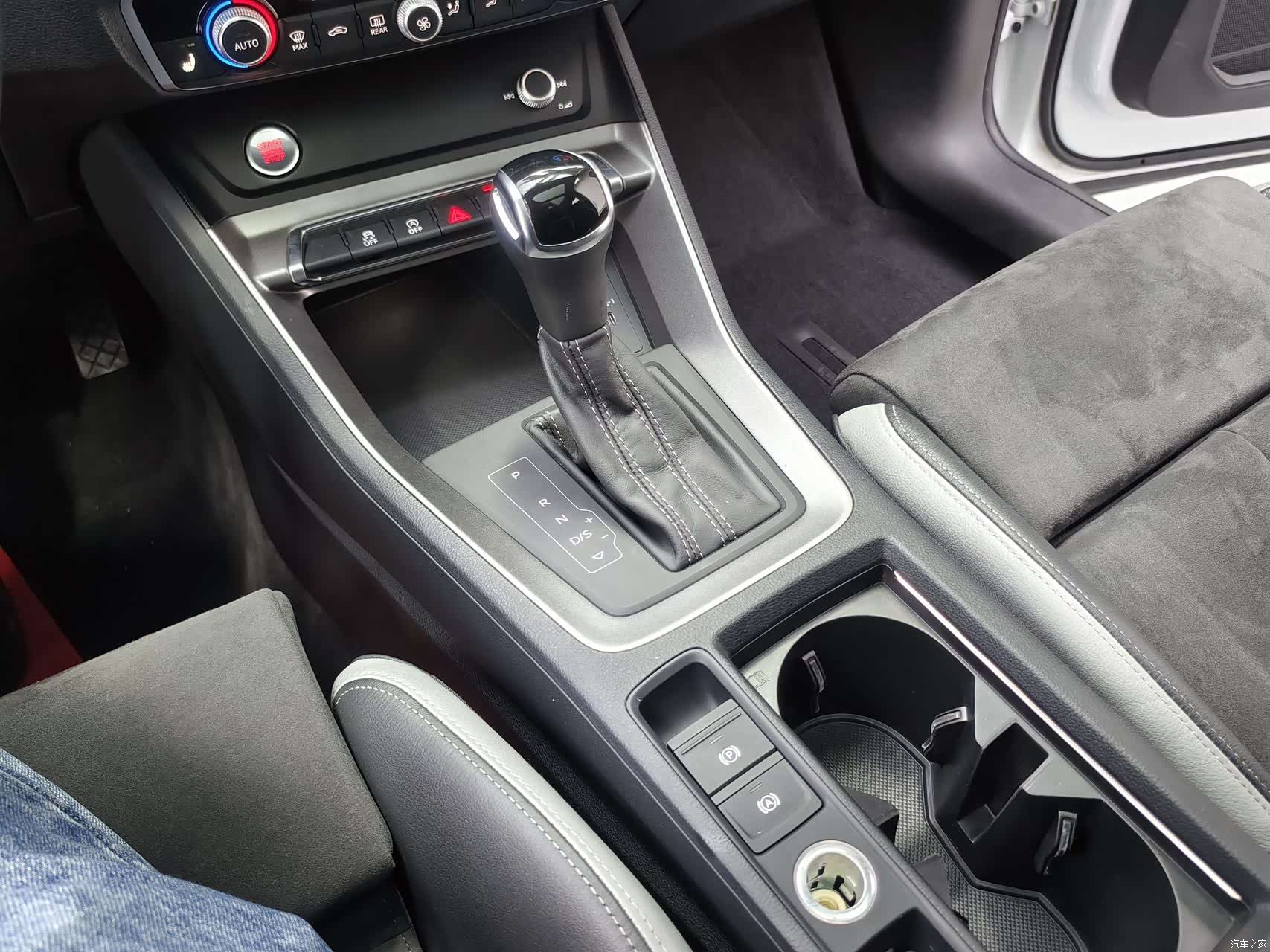 Audi Q3, 2023 14