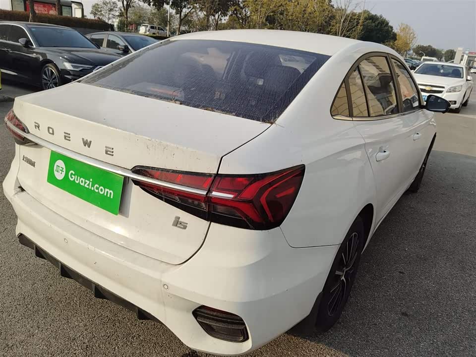 Roewe i5