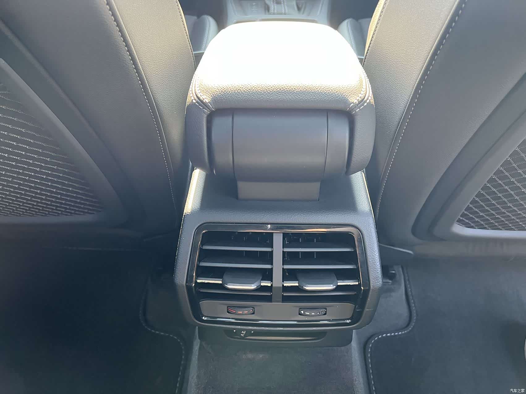 Audi Q3, 2023 14