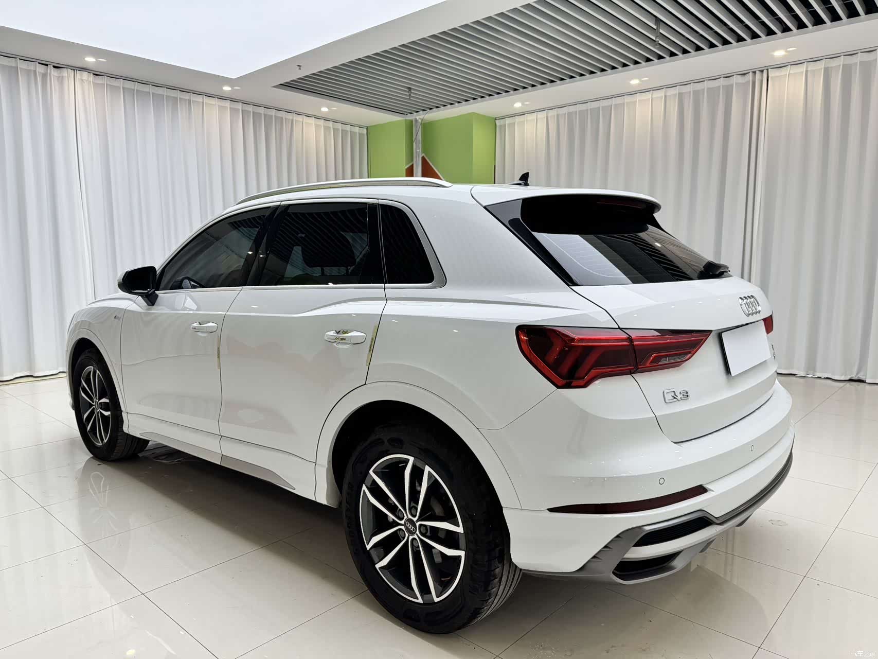 Audi Q3, 2023 13