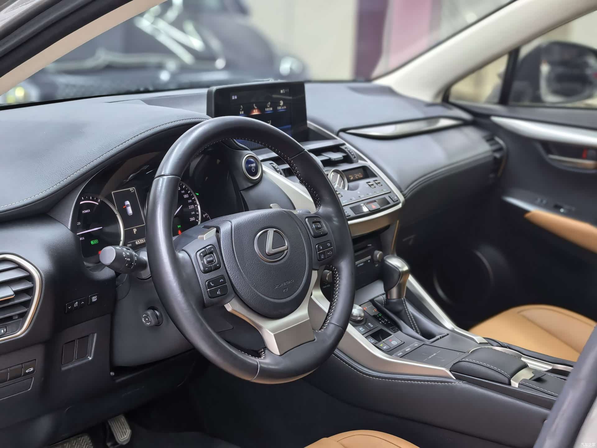 Lexus NX, 2021 14