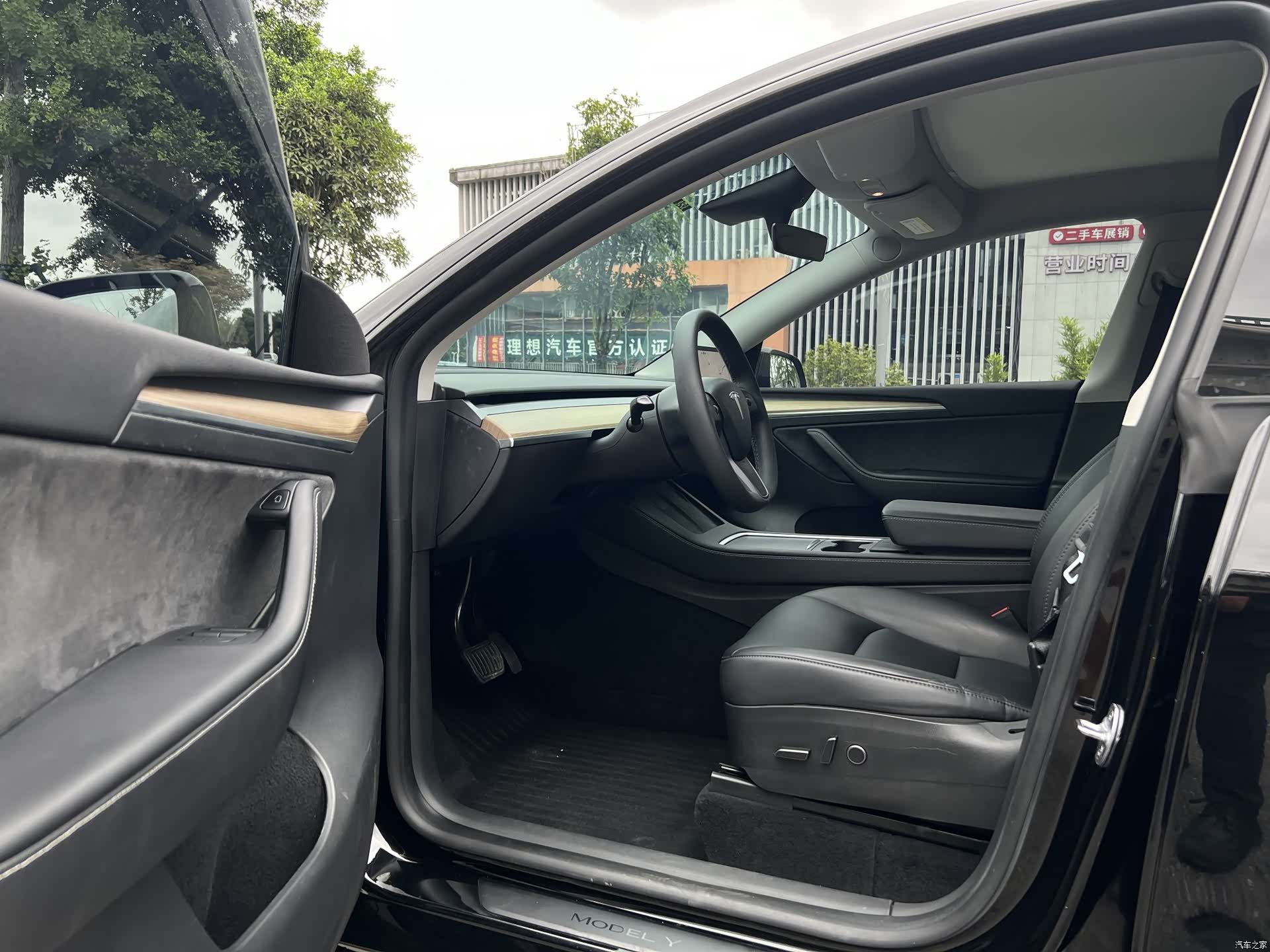 Tesla Model Y, 2023 11