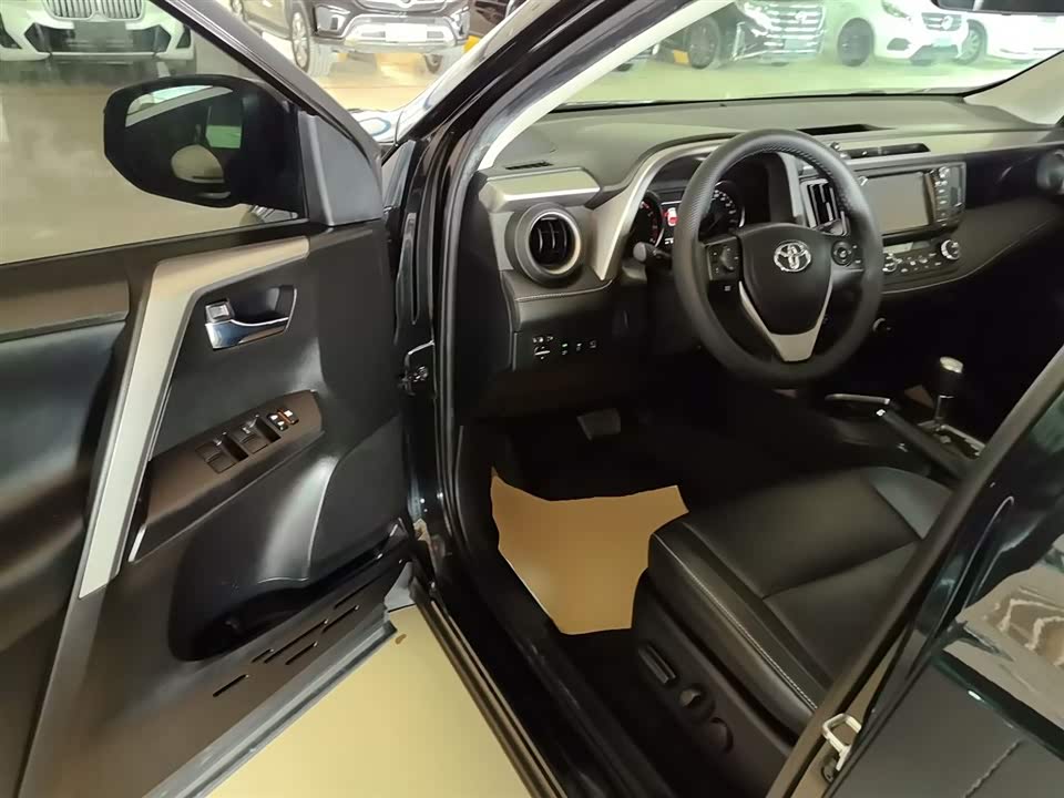 Toyota RAV4 Rongfang