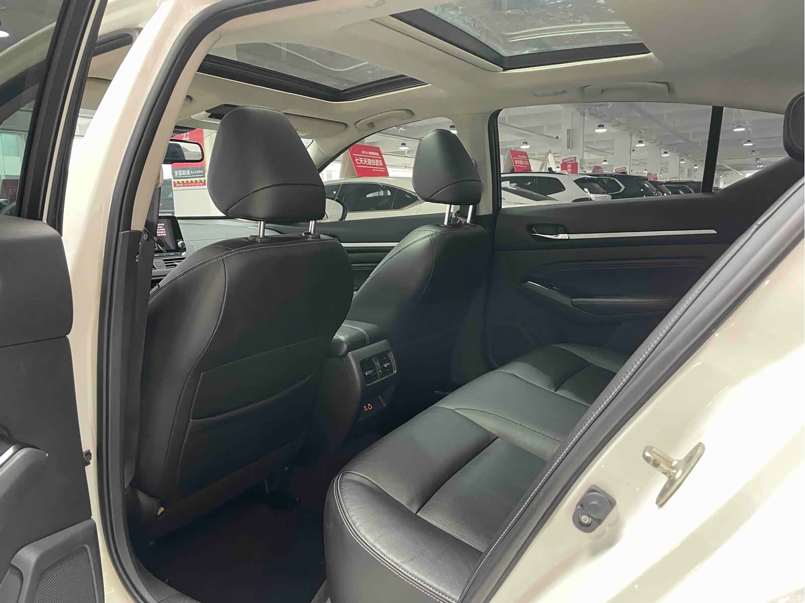 Nissan Teana, 2020 10
