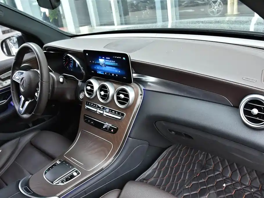 Mercedes-Benz GLC Mercedes-Benz GLC