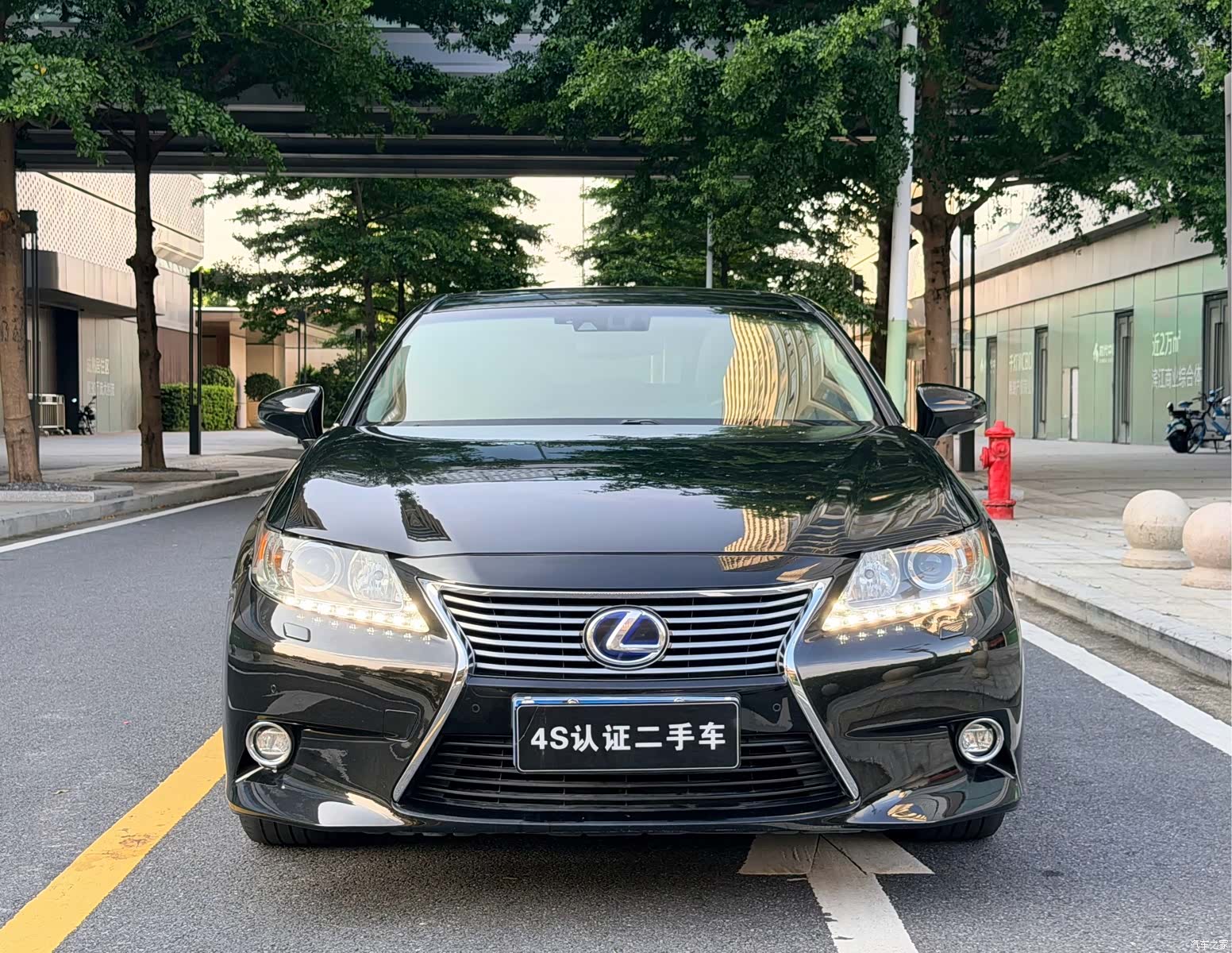 Lexus ES, 2014 3