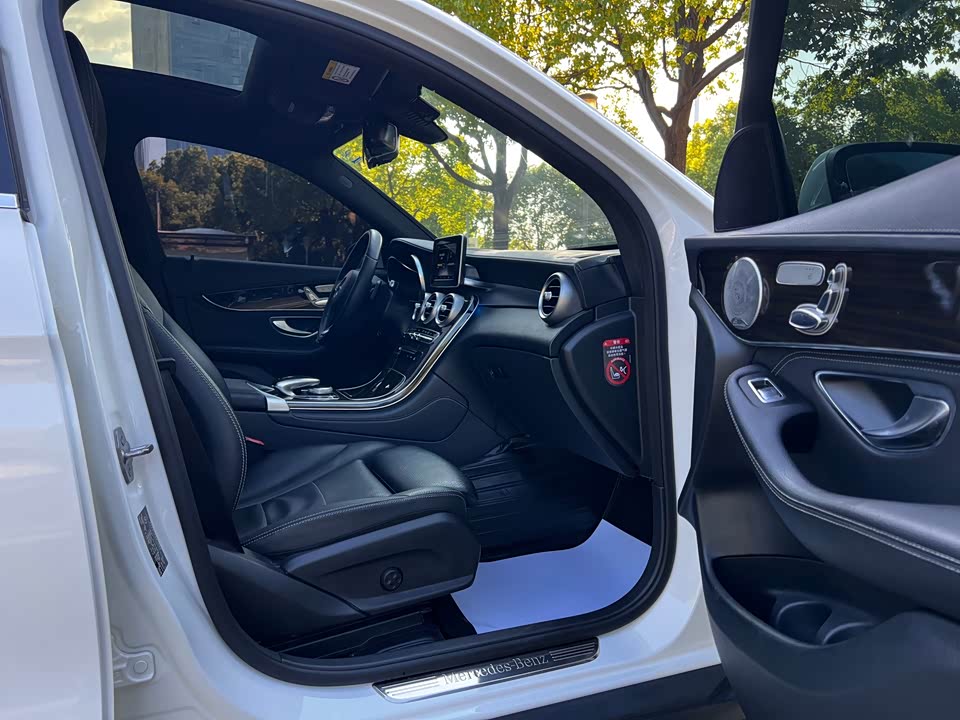 Mercedes-Benz GLC Mercedes-Benz GLC