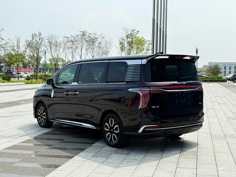 Hongqi HQ9