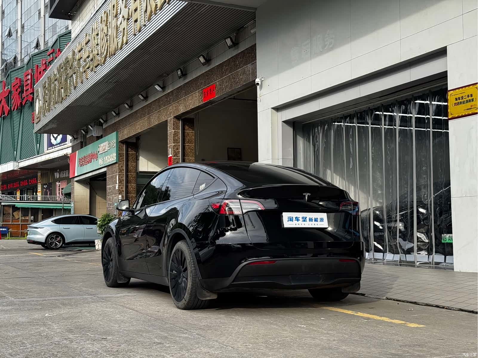 Tesla Model Y, 2023 3