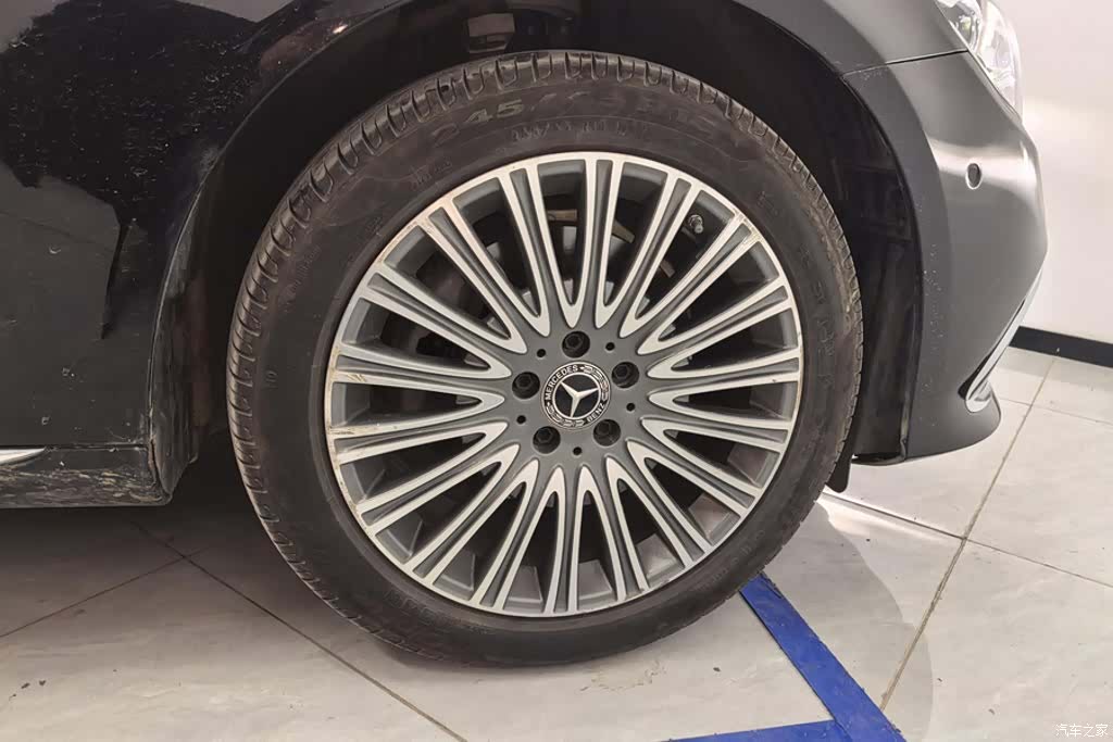 Mercedes-Benz E-Class, 2023 6